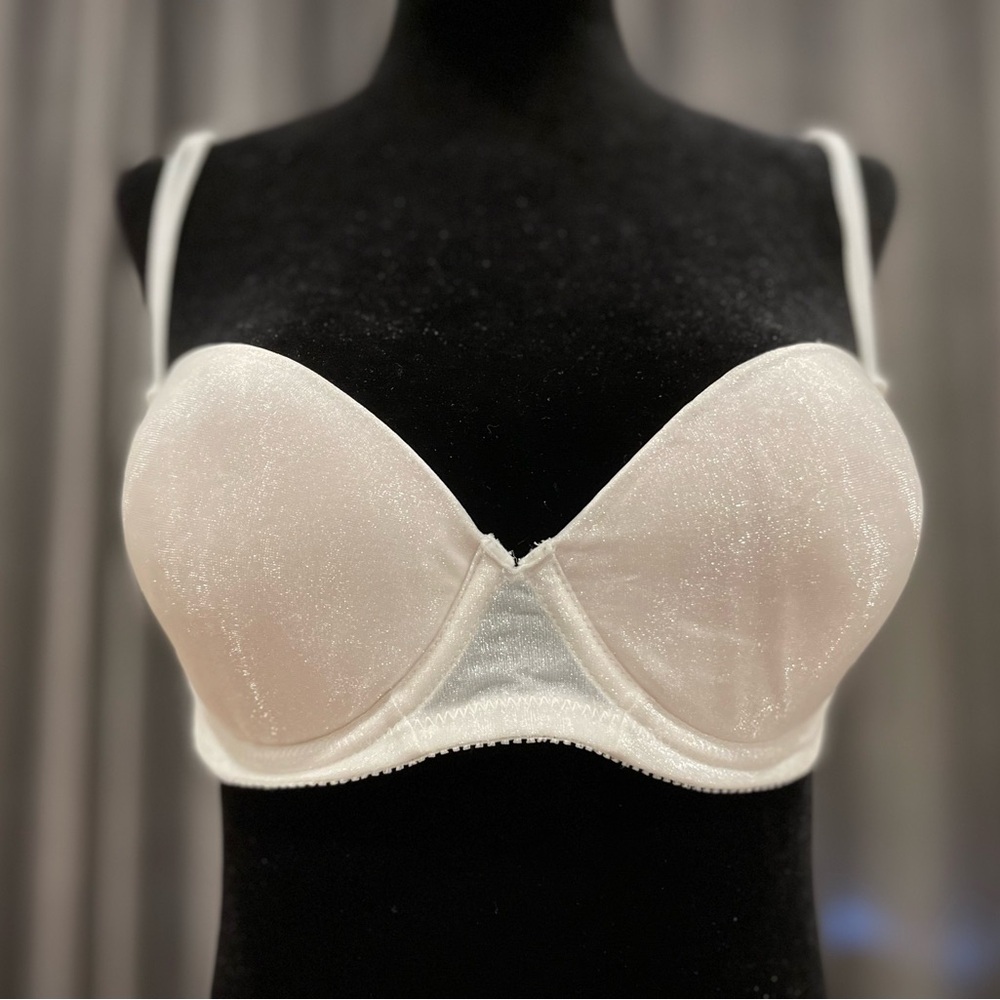 Premiere Collection white shimmer 36B strapless convertible lightly lined bra